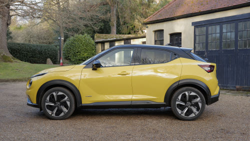 NISSAN JUKE HATCHBACK 1.6 Hybrid Tekna 5dr Auto view 16